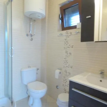A&n Apartment *