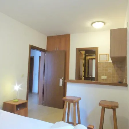 A&n Apartment *