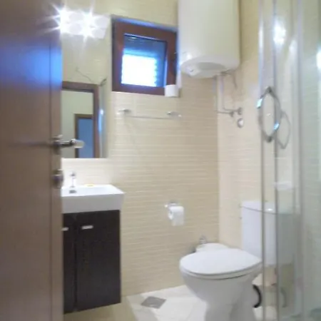 Apartment A&n *